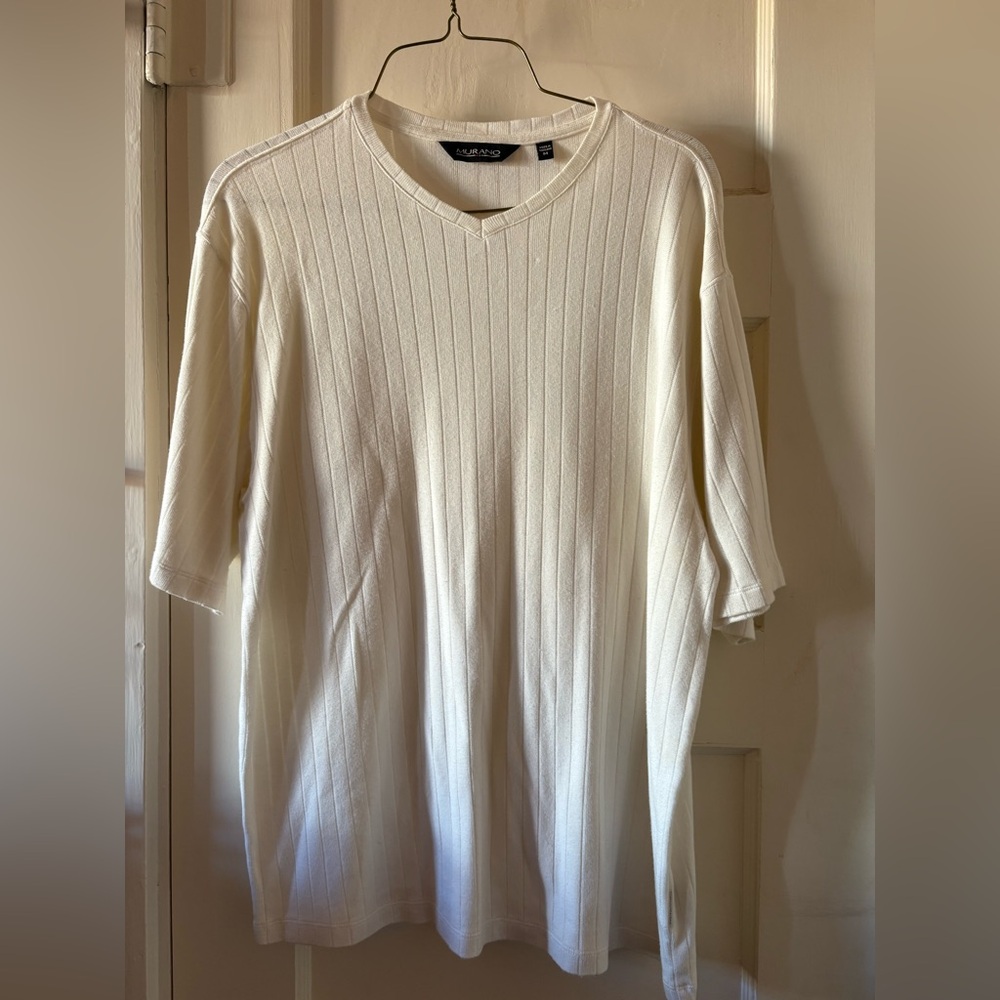 Murano White Ribbed V-Neck Tee